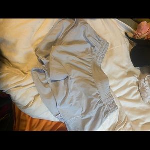 lululemon hotty hot short 2.5